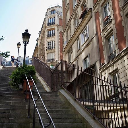 Duplex De Charme Au Coeur De Montmartre Lägenhet Paris Exteriör bild