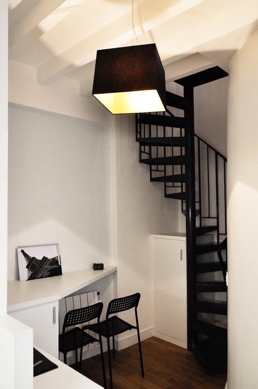 Duplex De Charme Au Coeur De Montmartre Lägenhet Paris Rum bild