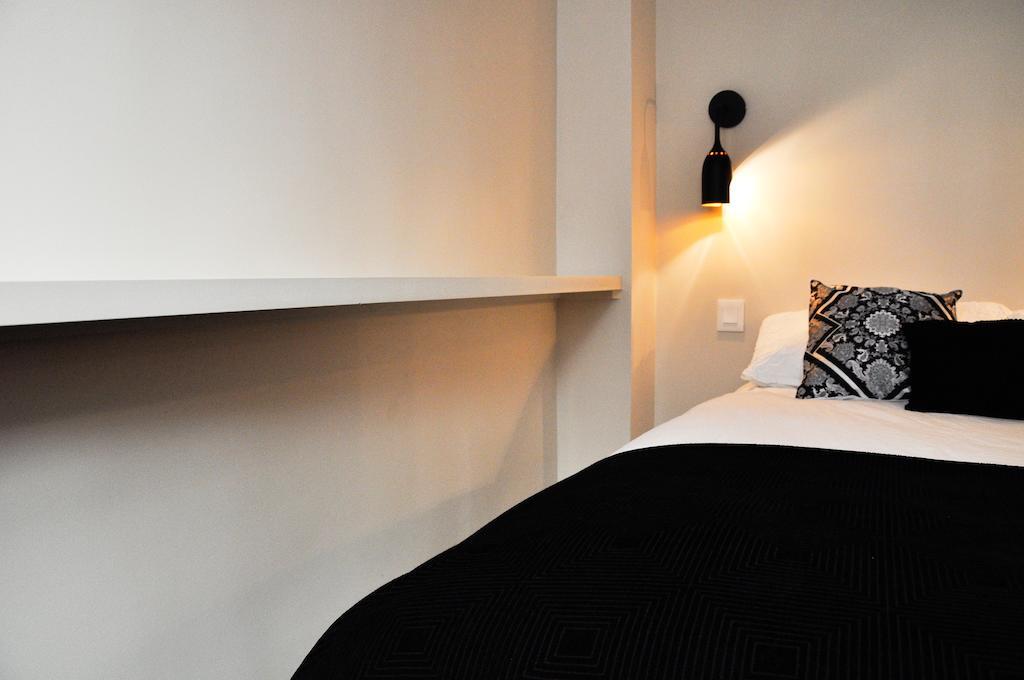 Duplex De Charme Au Coeur De Montmartre Lägenhet Paris Rum bild